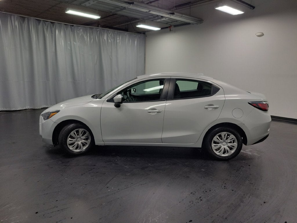 2019 Toyota Yaris L