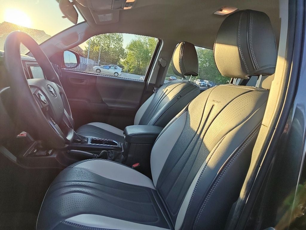 2017 Toyota Tacoma SR V6