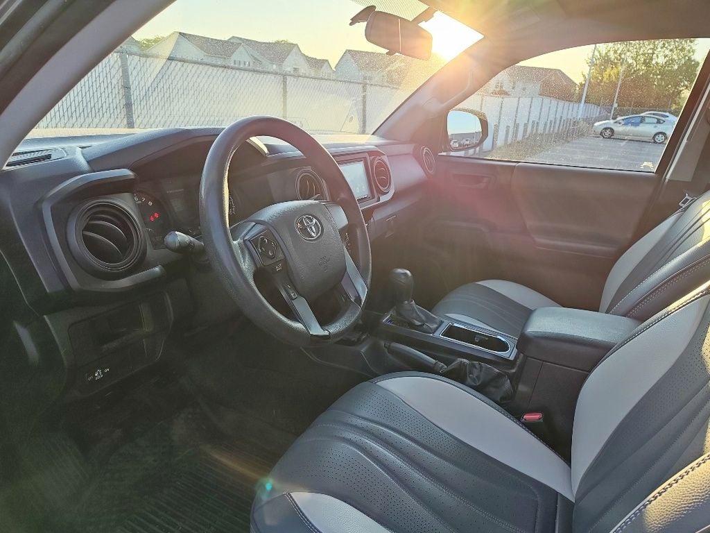 2017 Toyota Tacoma SR V6