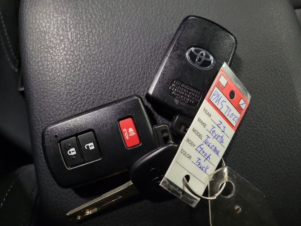 2023 Toyota Tacoma TRD Off-Road V6