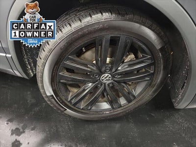 2022 Volkswagen Tiguan 2.0T SE R-Line Black