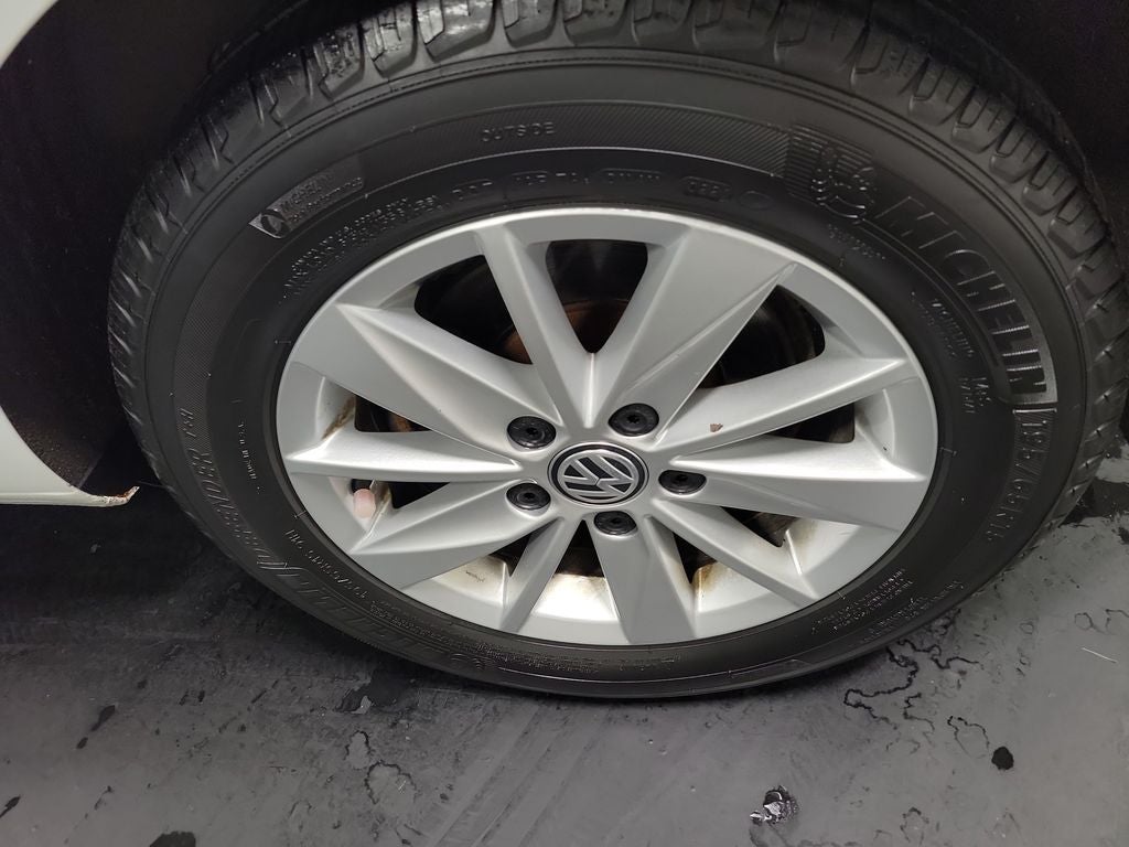 2015 Volkswagen Golf TSI S 4-Door