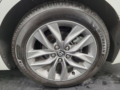 2020 Toyota Avalon Hybrid XLE Plus