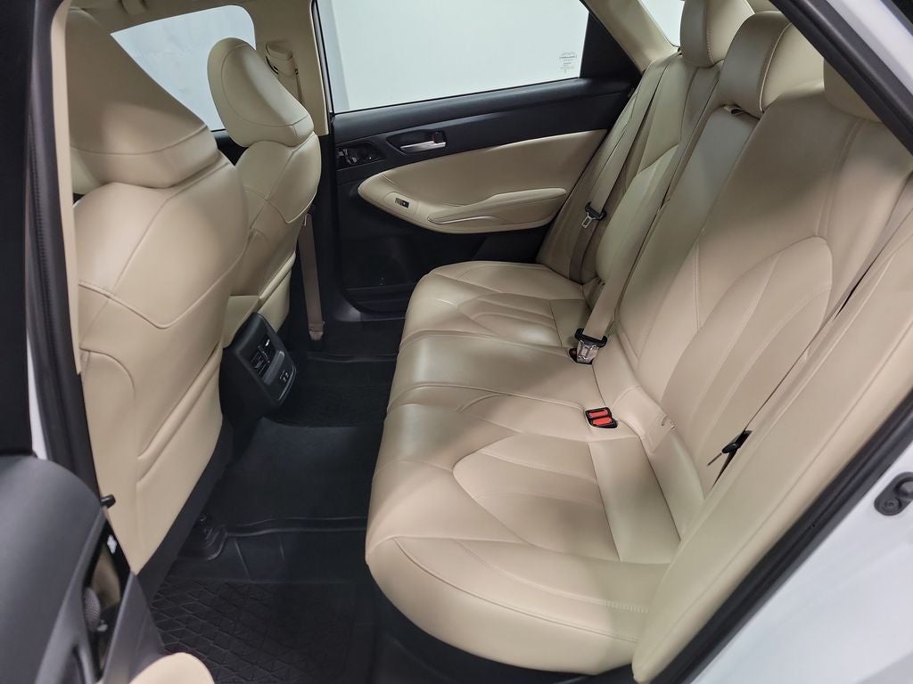 2020 Toyota Avalon Hybrid XLE Plus