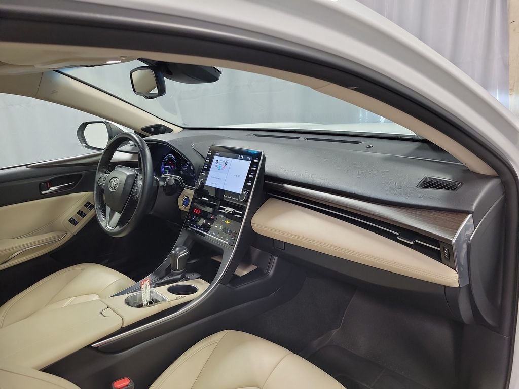 2020 Toyota Avalon Hybrid XLE Plus