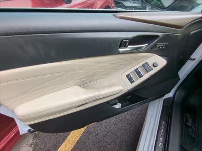 2019 Toyota Avalon Hybrid Limited