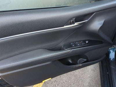 2019 Toyota Camry Hybrid XLE