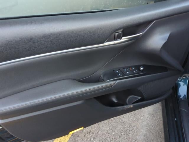 2019 Toyota Camry Hybrid XLE