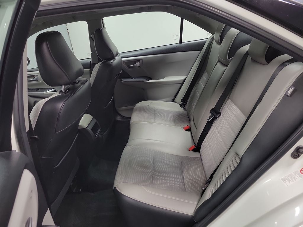 2015 Toyota Camry Hybrid SE