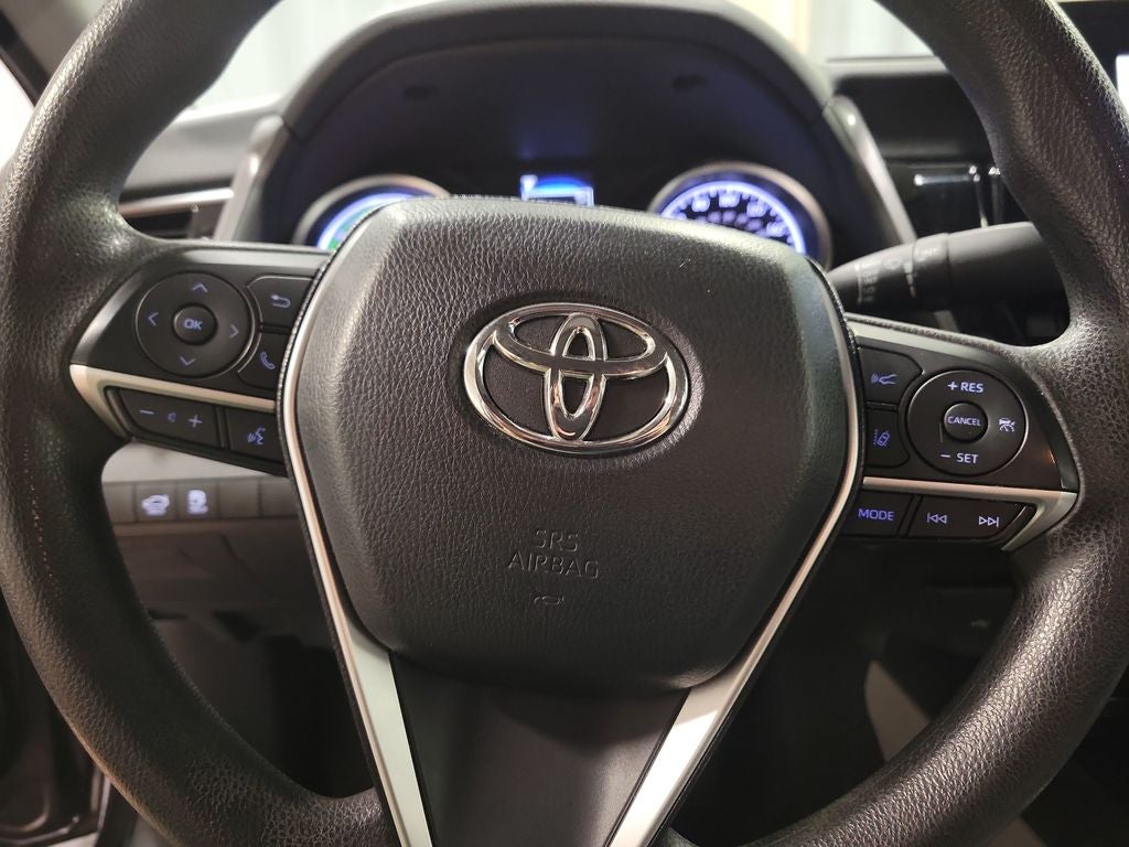2022 Toyota Camry Hybrid LE