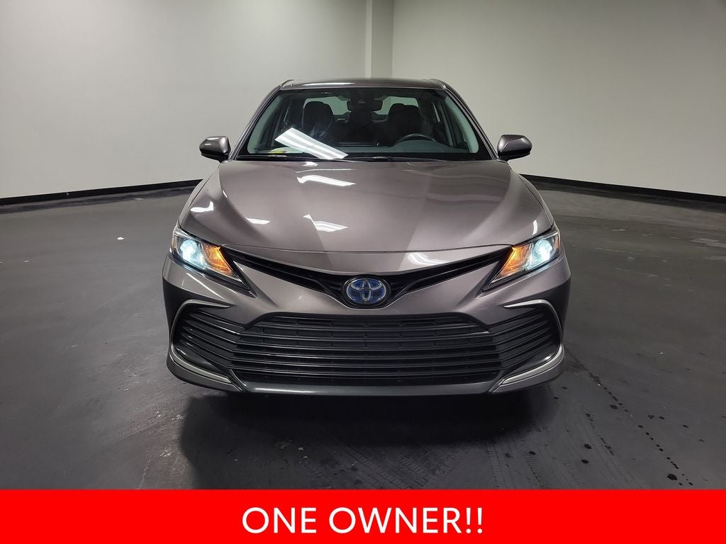 2022 Toyota Camry Hybrid LE
