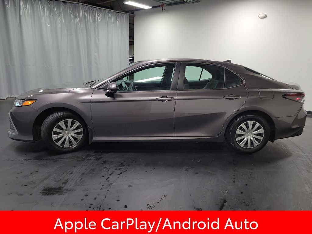 2022 Toyota Camry Hybrid LE