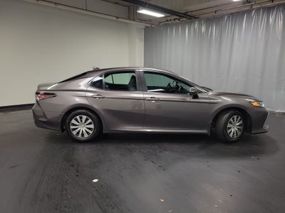 2022 Toyota Camry Hybrid LE