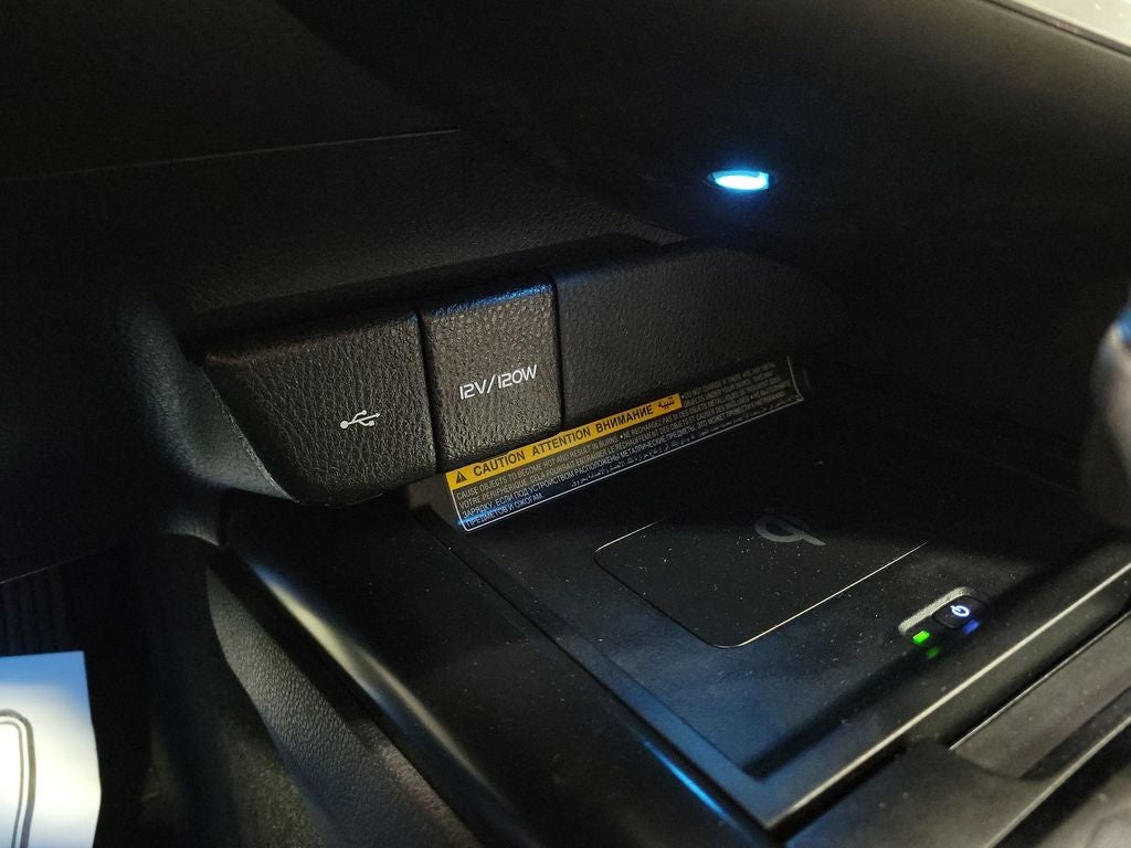 2020 Toyota Camry Hybrid XLE