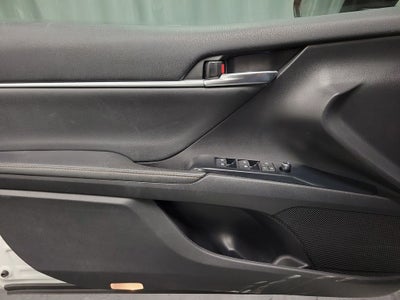 2020 Toyota Camry Hybrid XLE