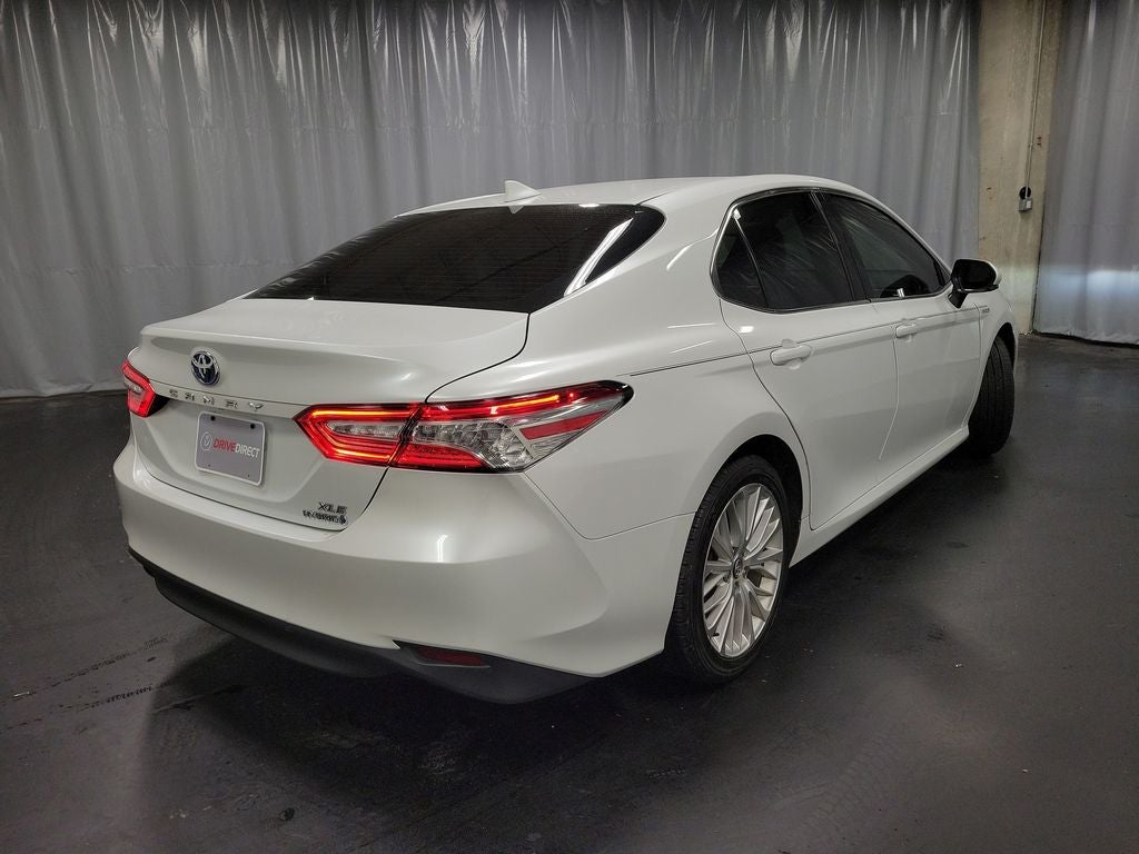 2020 Toyota Camry Hybrid XLE