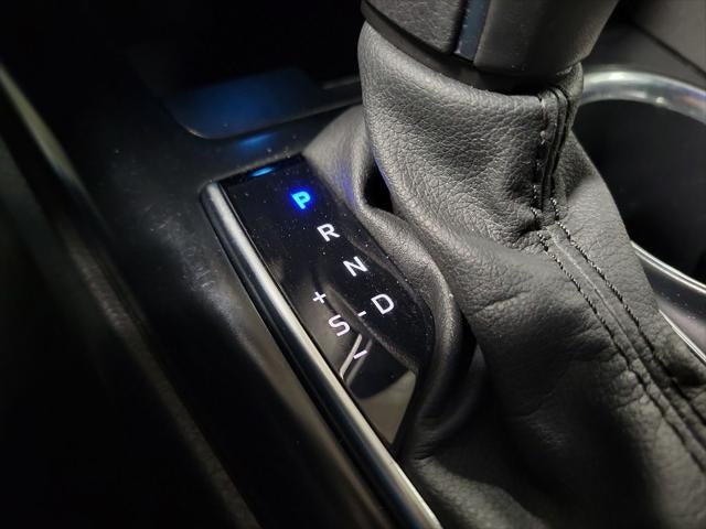 2020 Toyota Camry Hybrid XLE