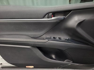 2020 Toyota Camry Hybrid XLE