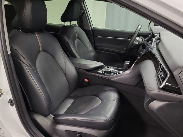 2020 Toyota Camry Hybrid XLE