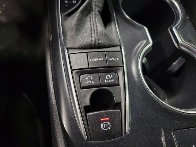 2020 Toyota Camry Hybrid XLE