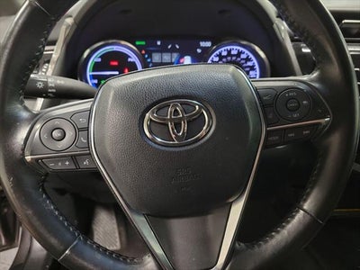 2020 Toyota Camry Hybrid XLE