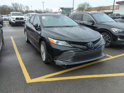 2020 Toyota Camry Hybrid XLE