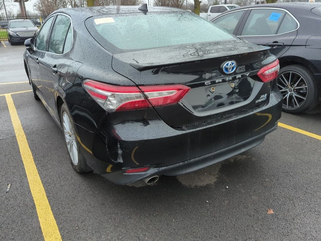 2020 Toyota Camry Hybrid XLE
