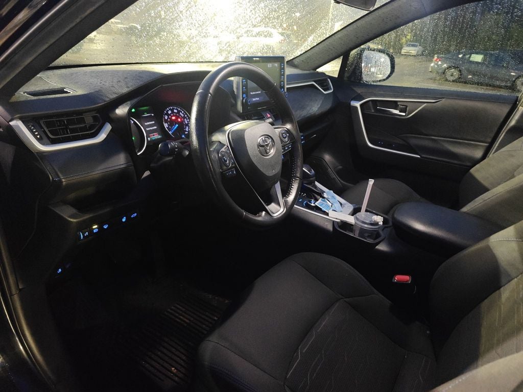 2022 Toyota RAV4 Hybrid SE