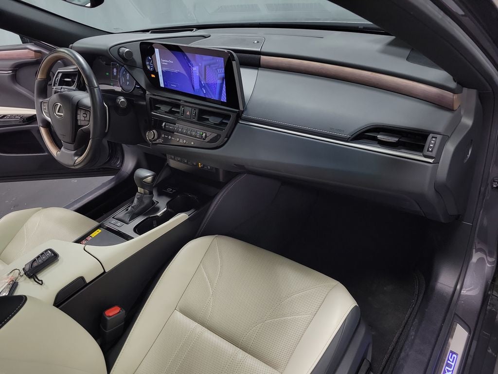 2024 Lexus ES 300h Luxury