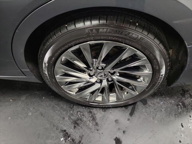 2024 Lexus ES 300h Luxury