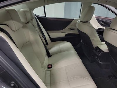 2024 Lexus ES 300h Luxury