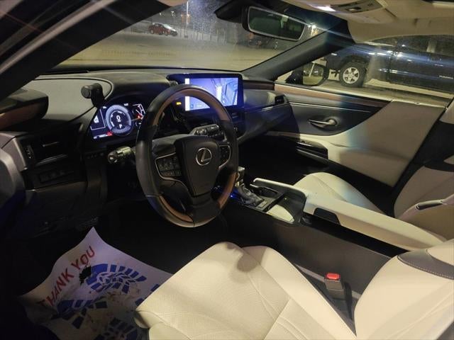 2024 Lexus ES 300h Luxury