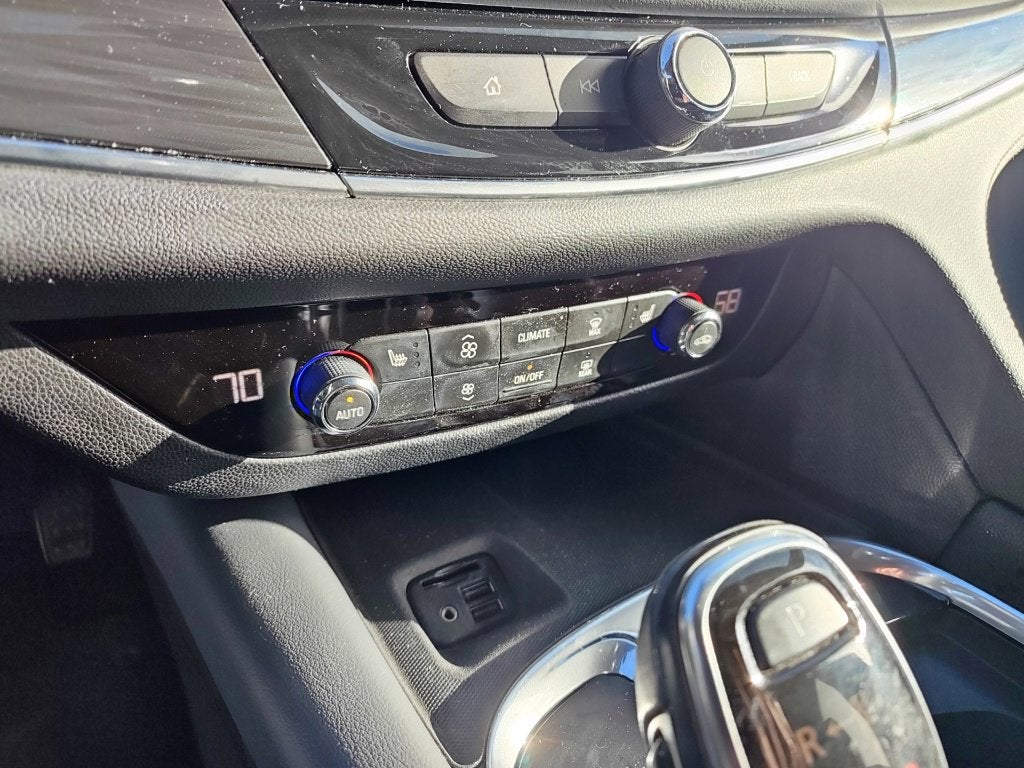 2020 Buick Enclave Essence
