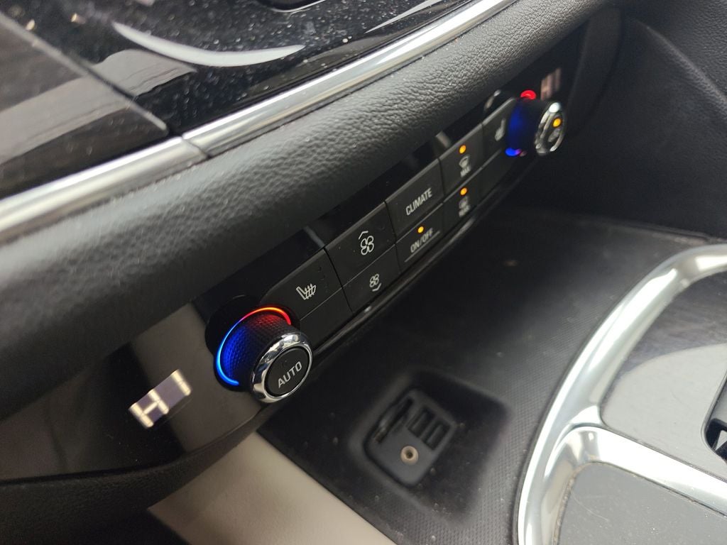 2021 Buick Enclave Essence