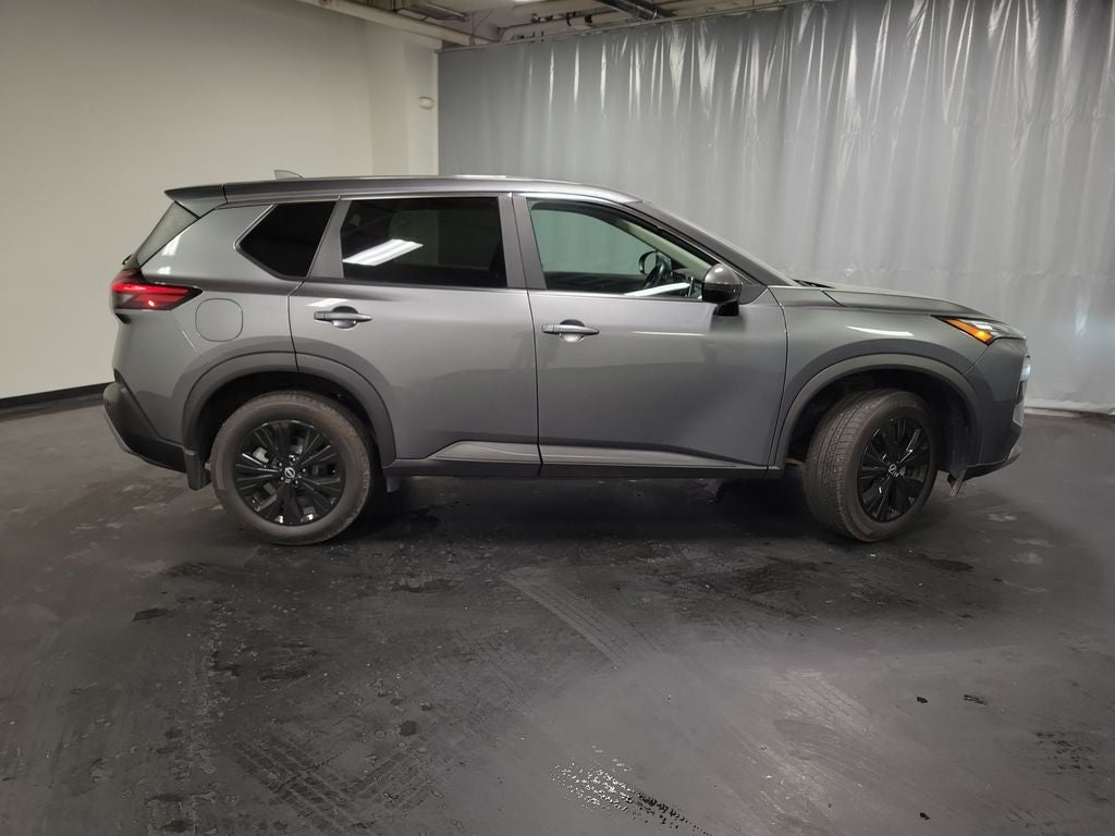 2023 Nissan Rogue SV - Photo 9