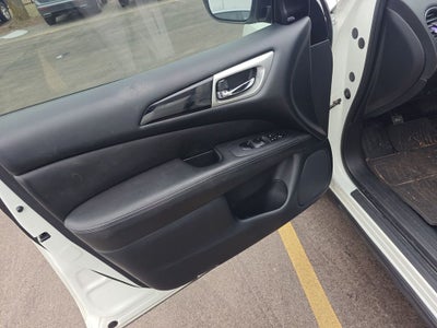 2019 Nissan Pathfinder SV