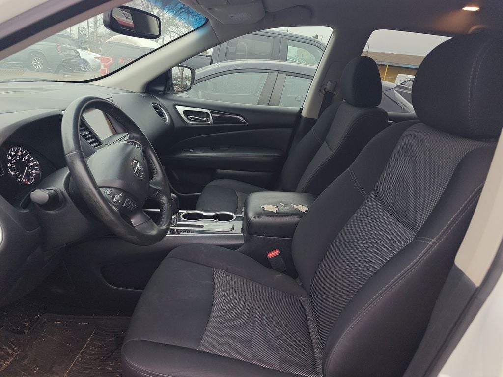 2019 Nissan Pathfinder SV