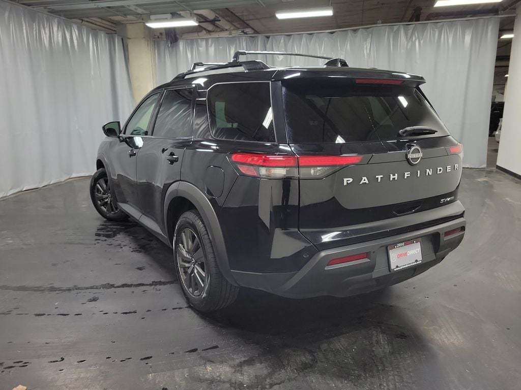 2022 Nissan Pathfinder SV
