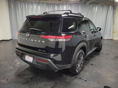 2022 Nissan Pathfinder SV