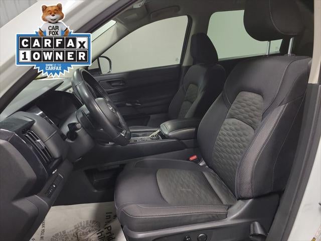 2023 Nissan Pathfinder SV