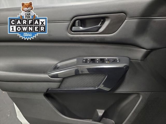 2023 Nissan Pathfinder SV