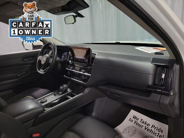 2023 Nissan Pathfinder SV