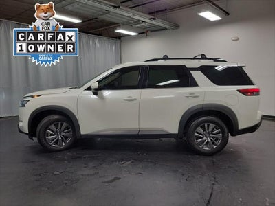 2023 Nissan Pathfinder SV