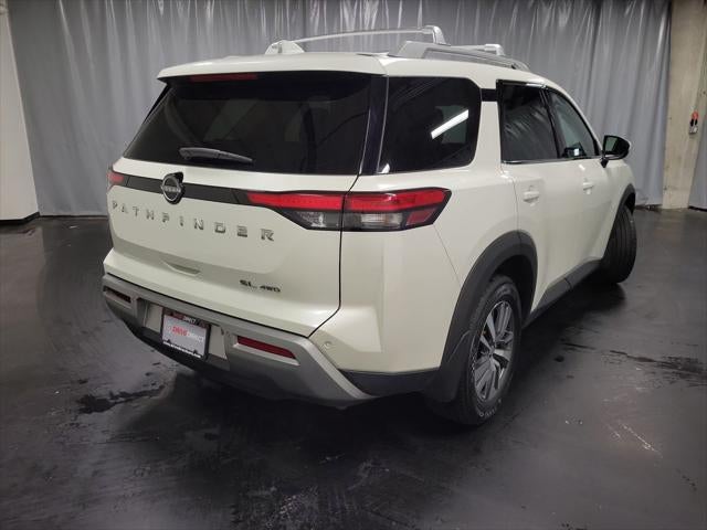 2024 Nissan Pathfinder SL