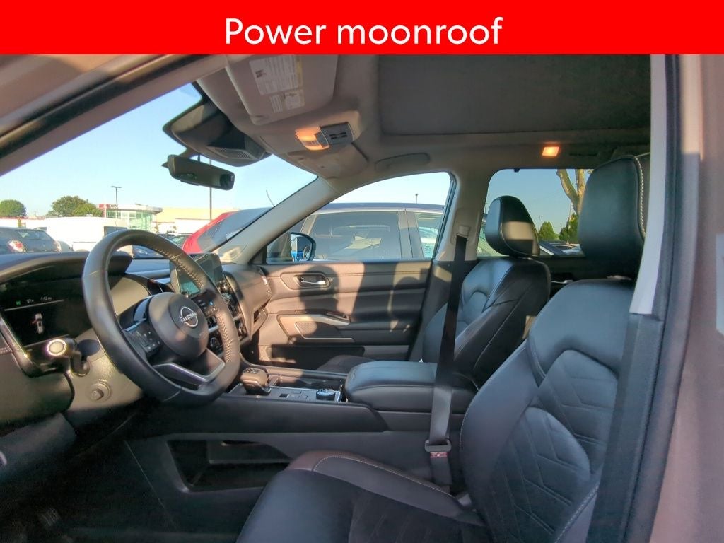 2023 Nissan Pathfinder Platinum
