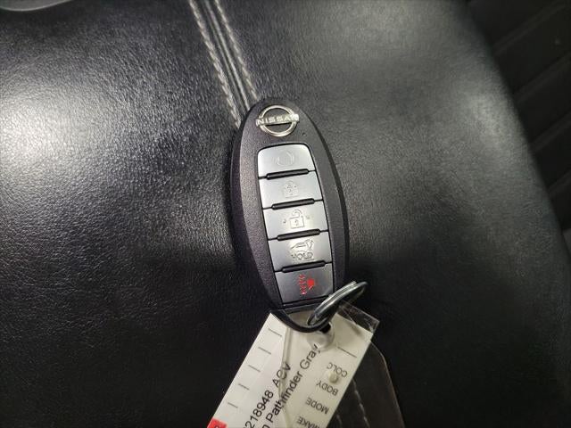 2022 Nissan Pathfinder Platinum