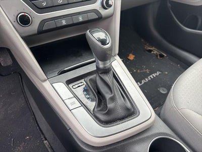 2018 Hyundai Elantra SE