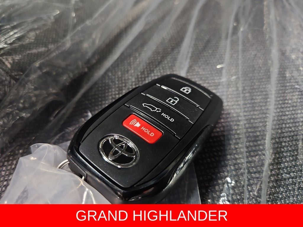 2026 Toyota Grand Highlander LE