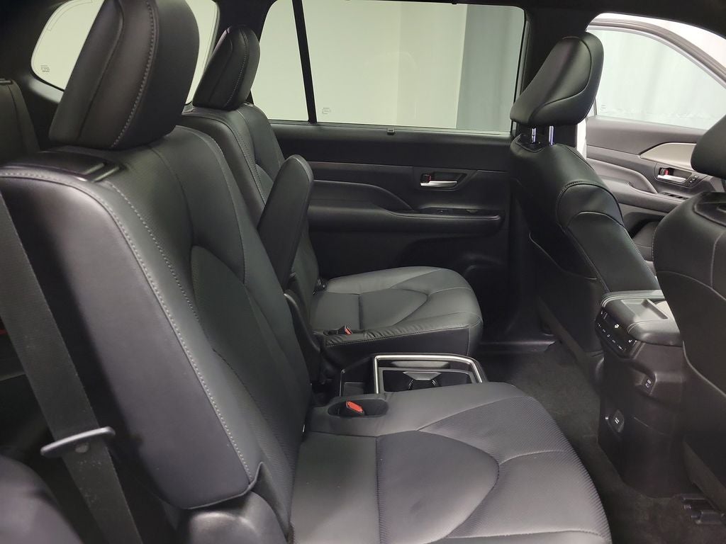 2025 Toyota Grand Highlander Hybrid Nightshade Edition