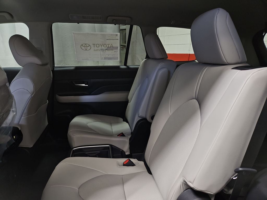 2026 Toyota Grand Highlander Hybrid XLE